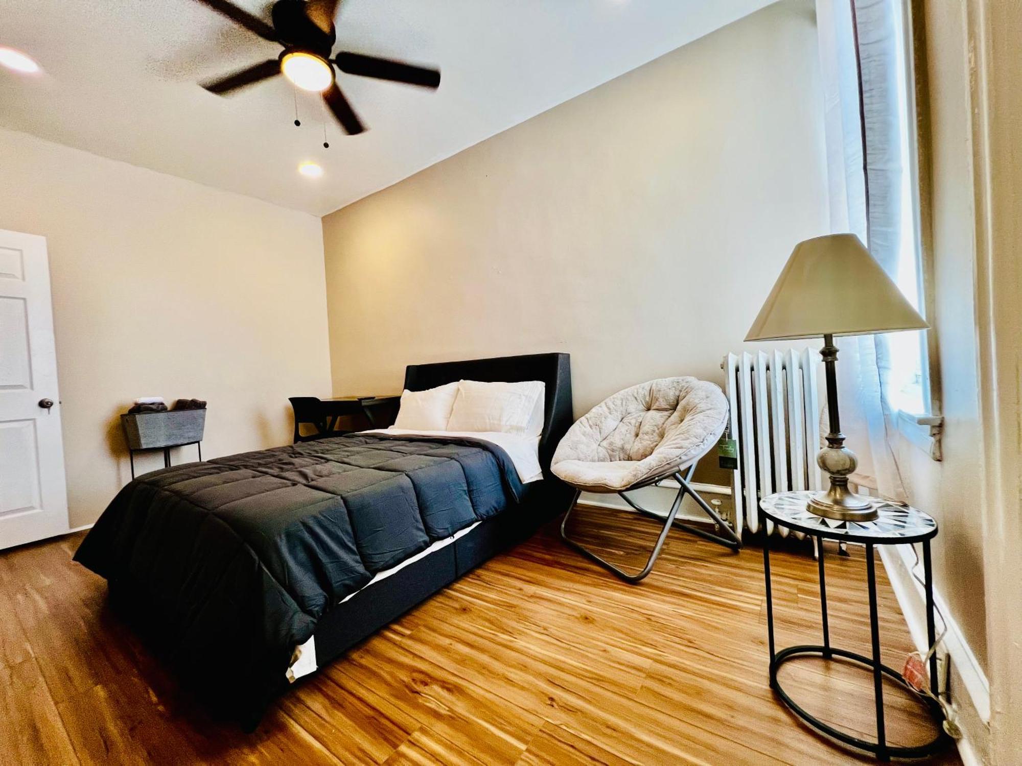 9th Street Paradise Apartment