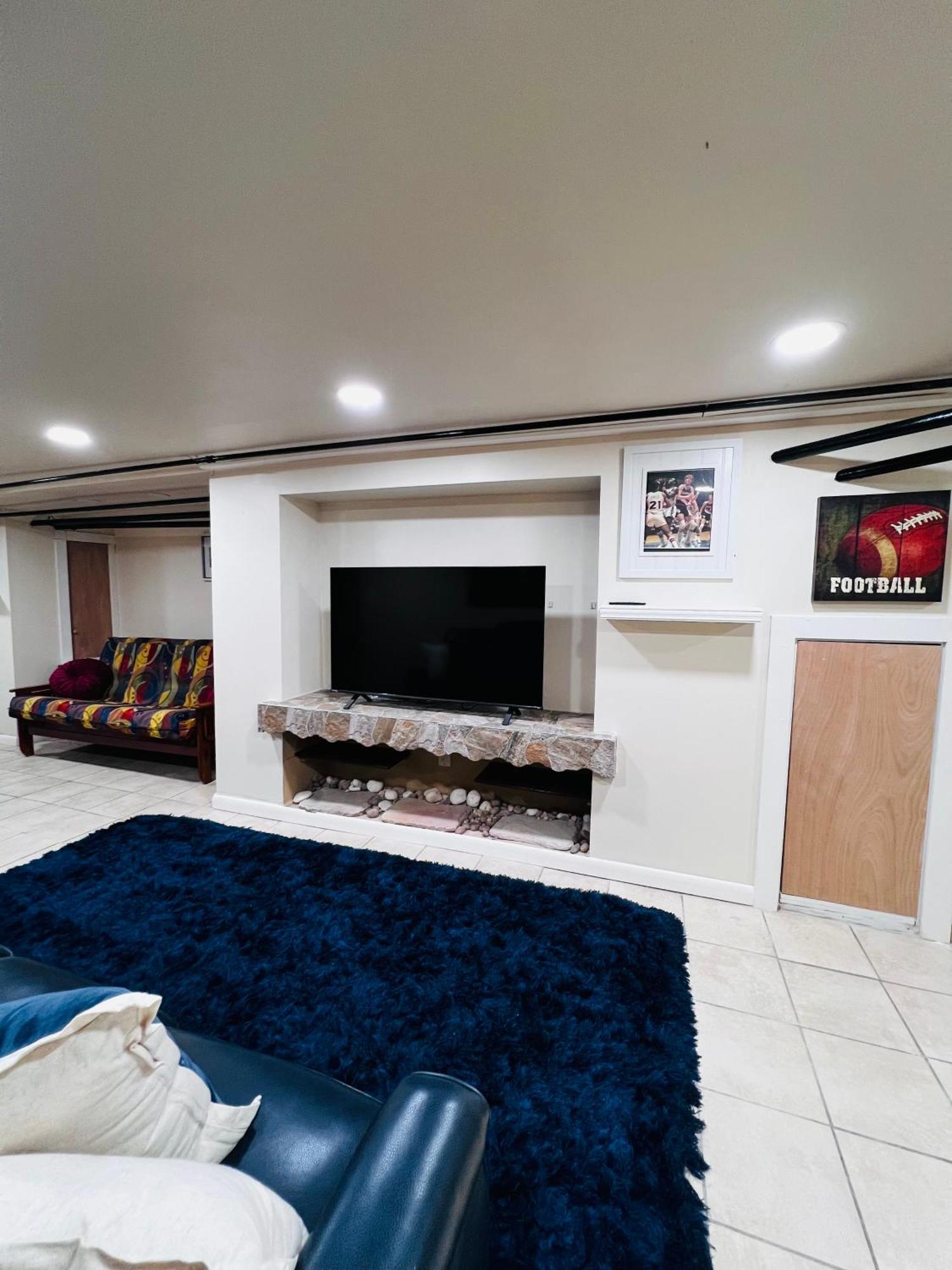 9th Street Paradise Apartment Philadelphia